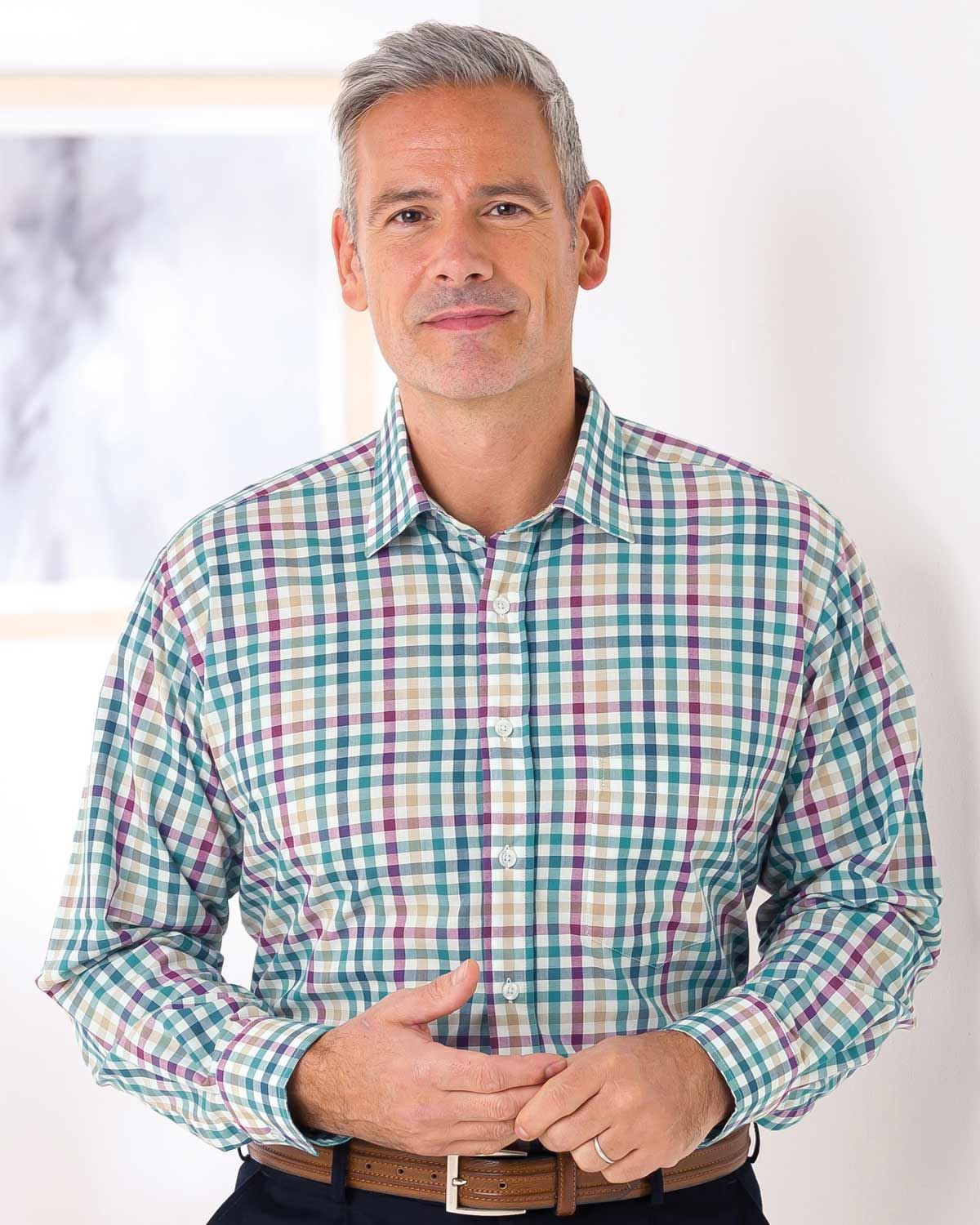 Men's cotton checked long sleeve shirt. Machine wash.