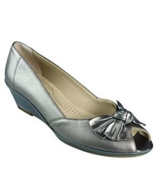 Ladies End of Range Footwear