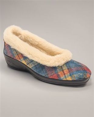 Ladies End of Range Footwear