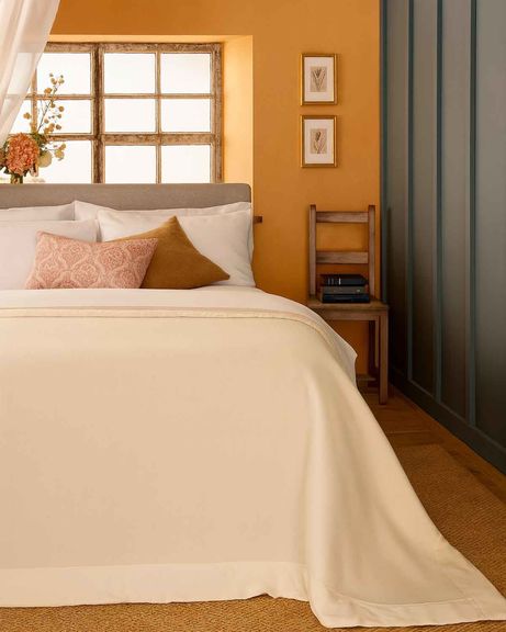 Pure Wool Satin Bound Blankets - Cream