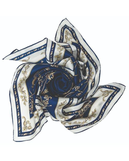 Carolyn Scarf