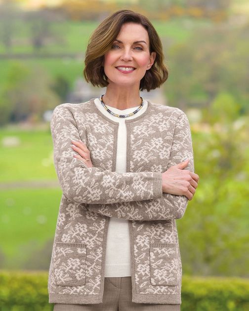 Cassie Edge to Edge Lambswool Cardigan